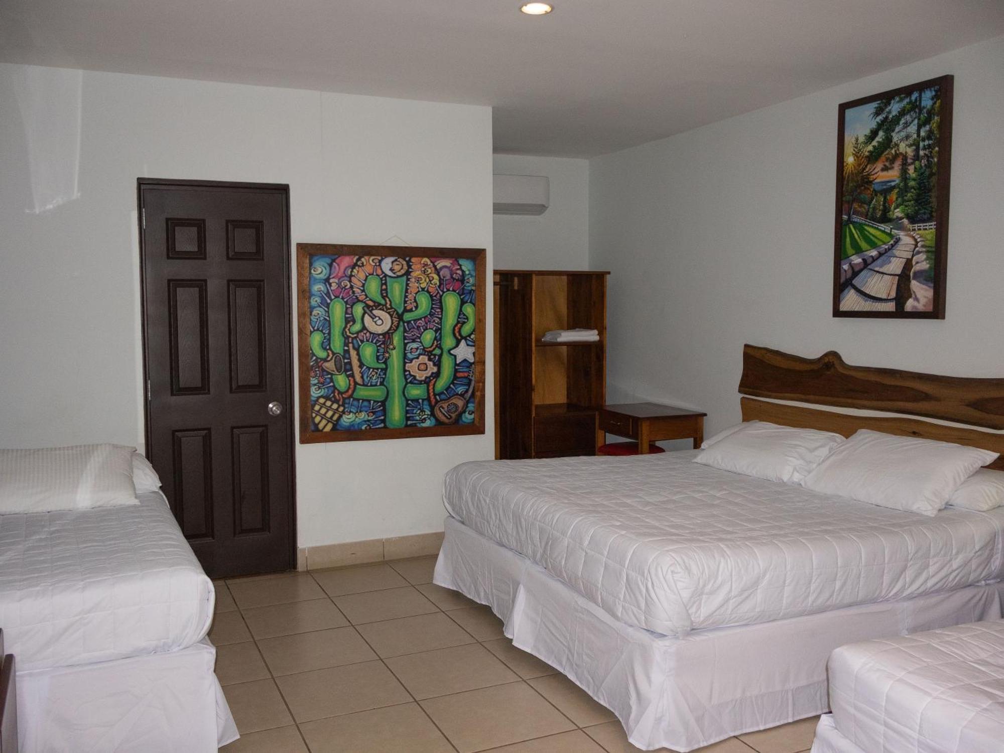 Hotel Leon Inn Εξωτερικό φωτογραφία